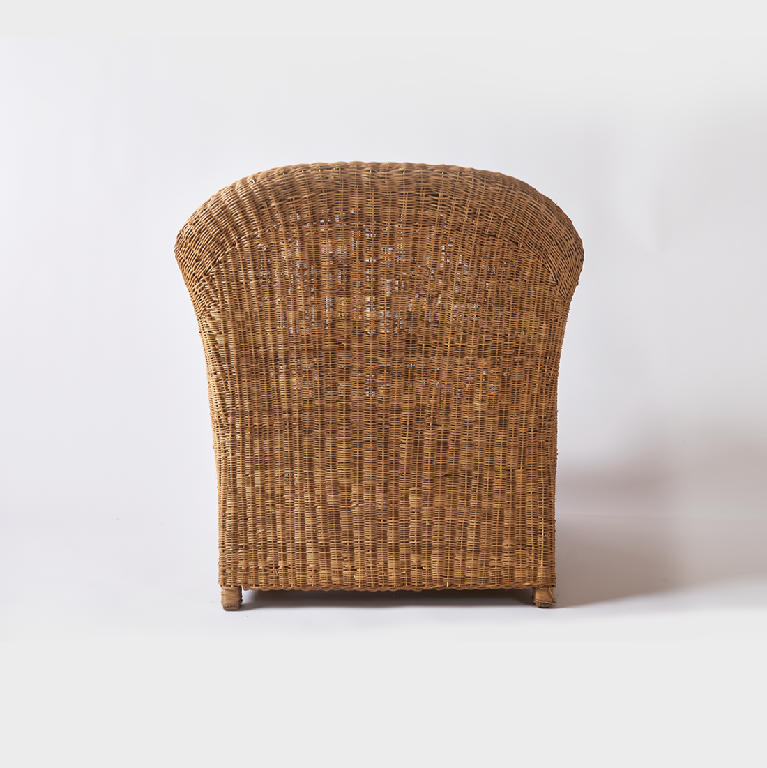 Relaxed one seater cane couch premium