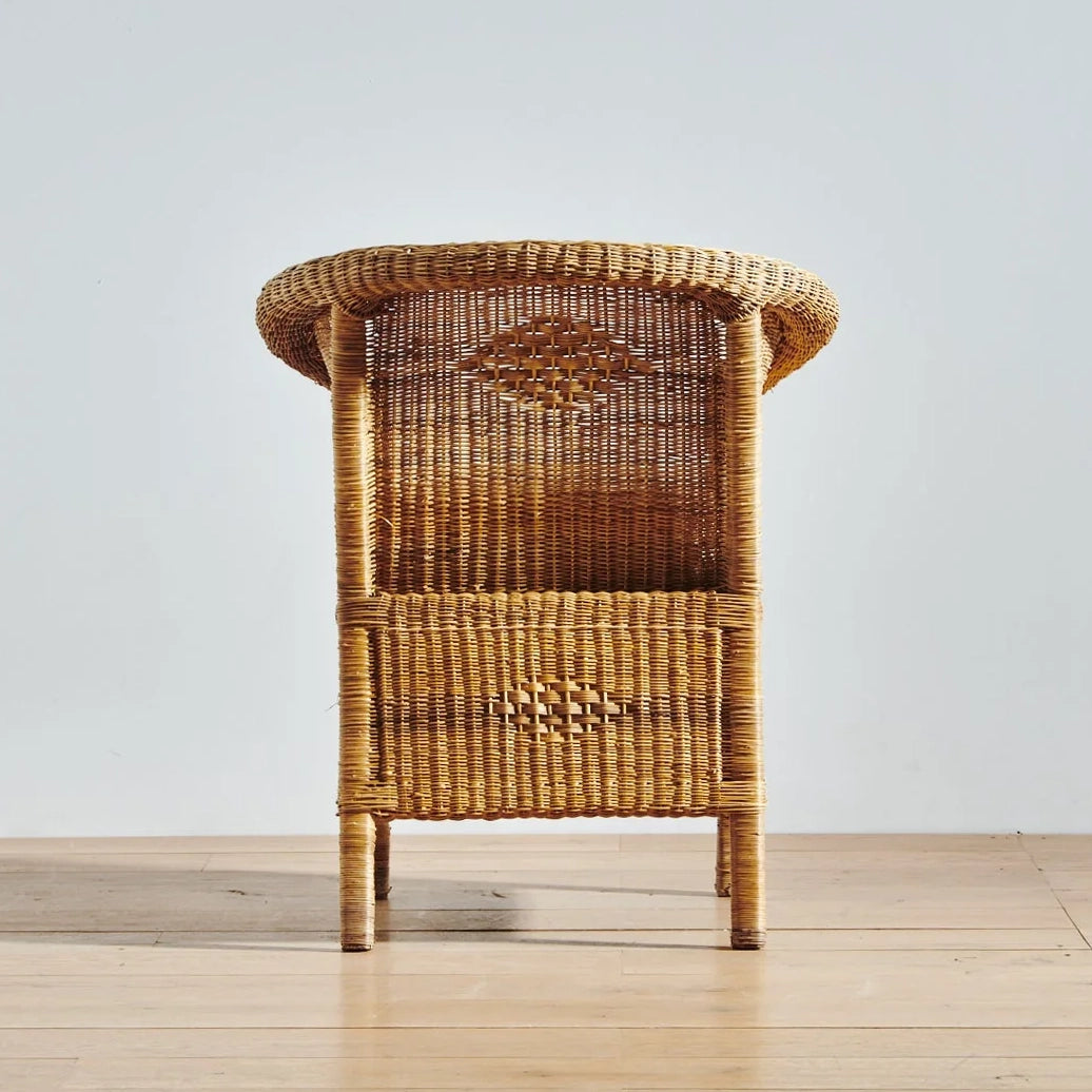 Circle Back Chair