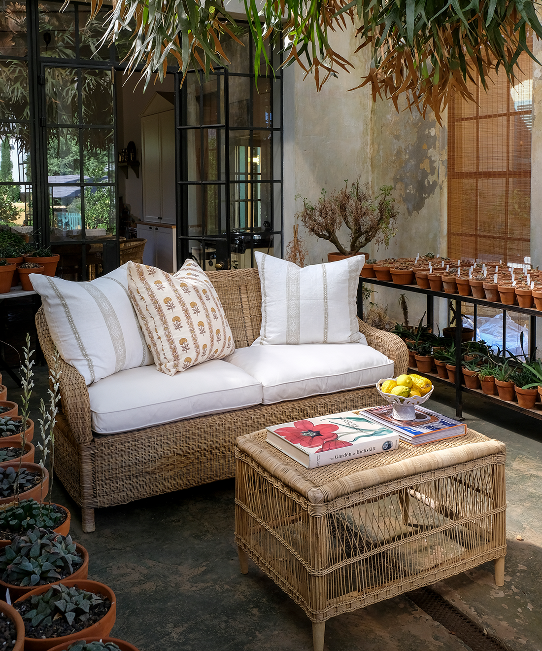 Classic Malawi Fancy Coffee Table - Small Bench