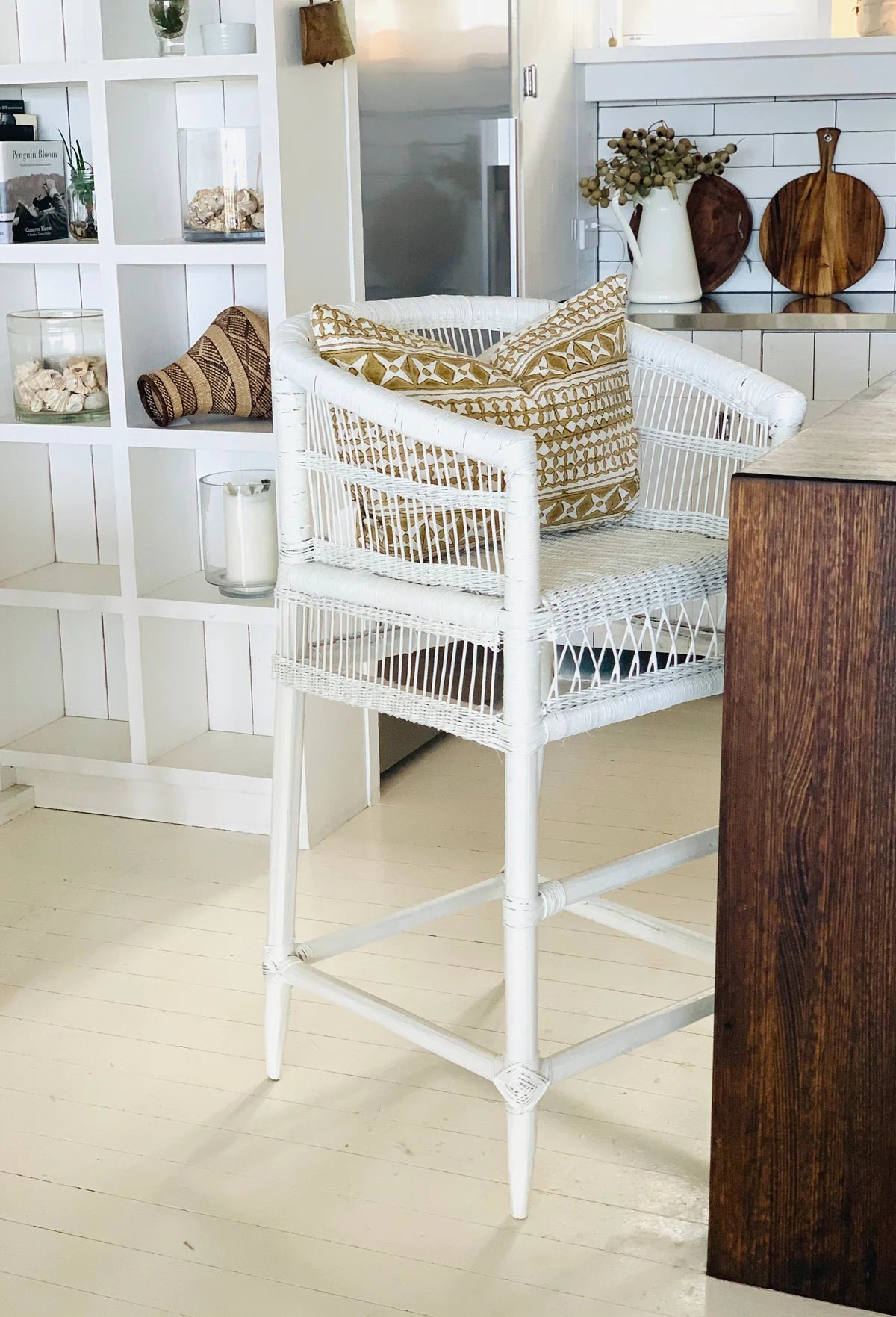 Traditional Bar Stool Chair malawi woven rattan counter