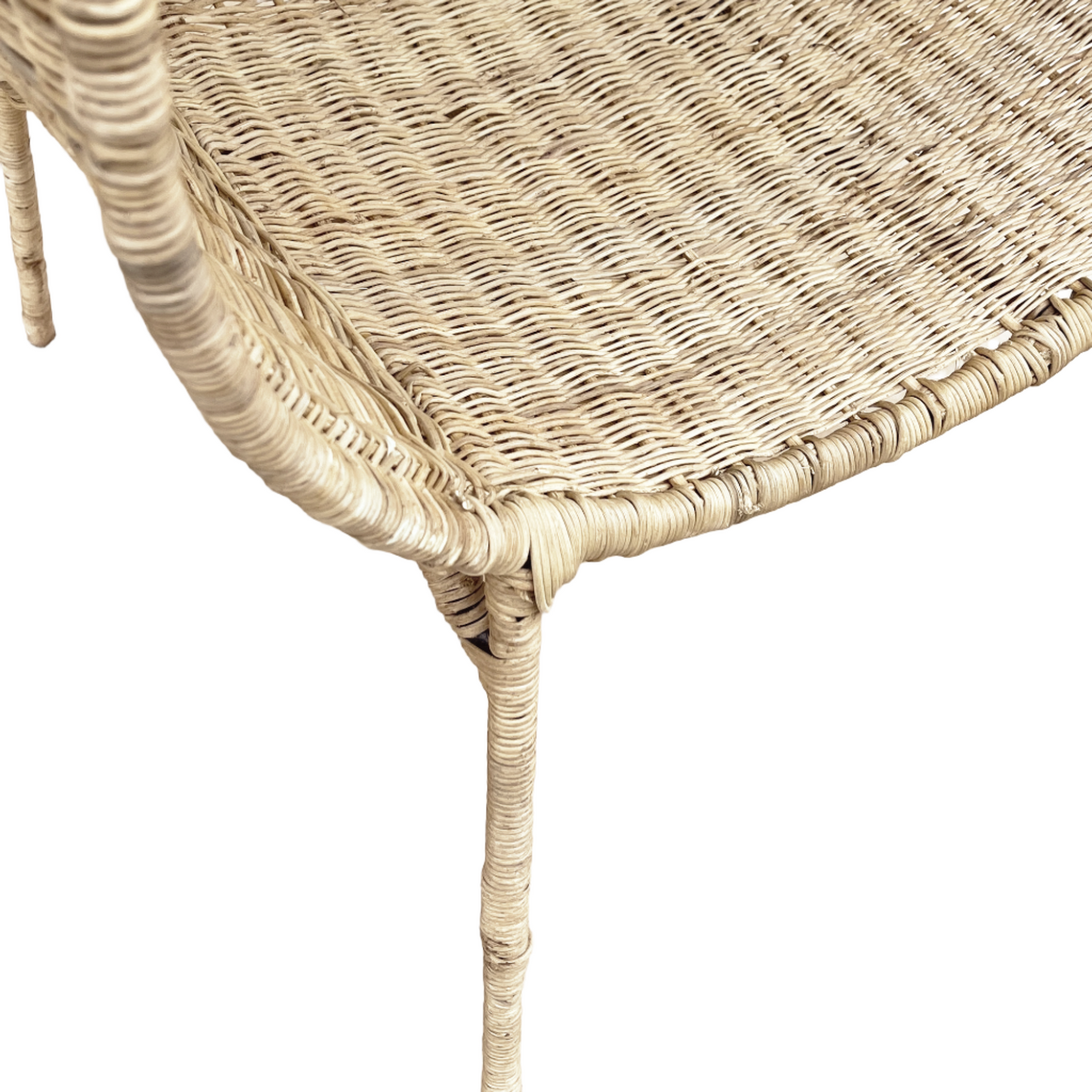 Malawi cane egg chair - Transform your garden or patio into a peaceful retreat