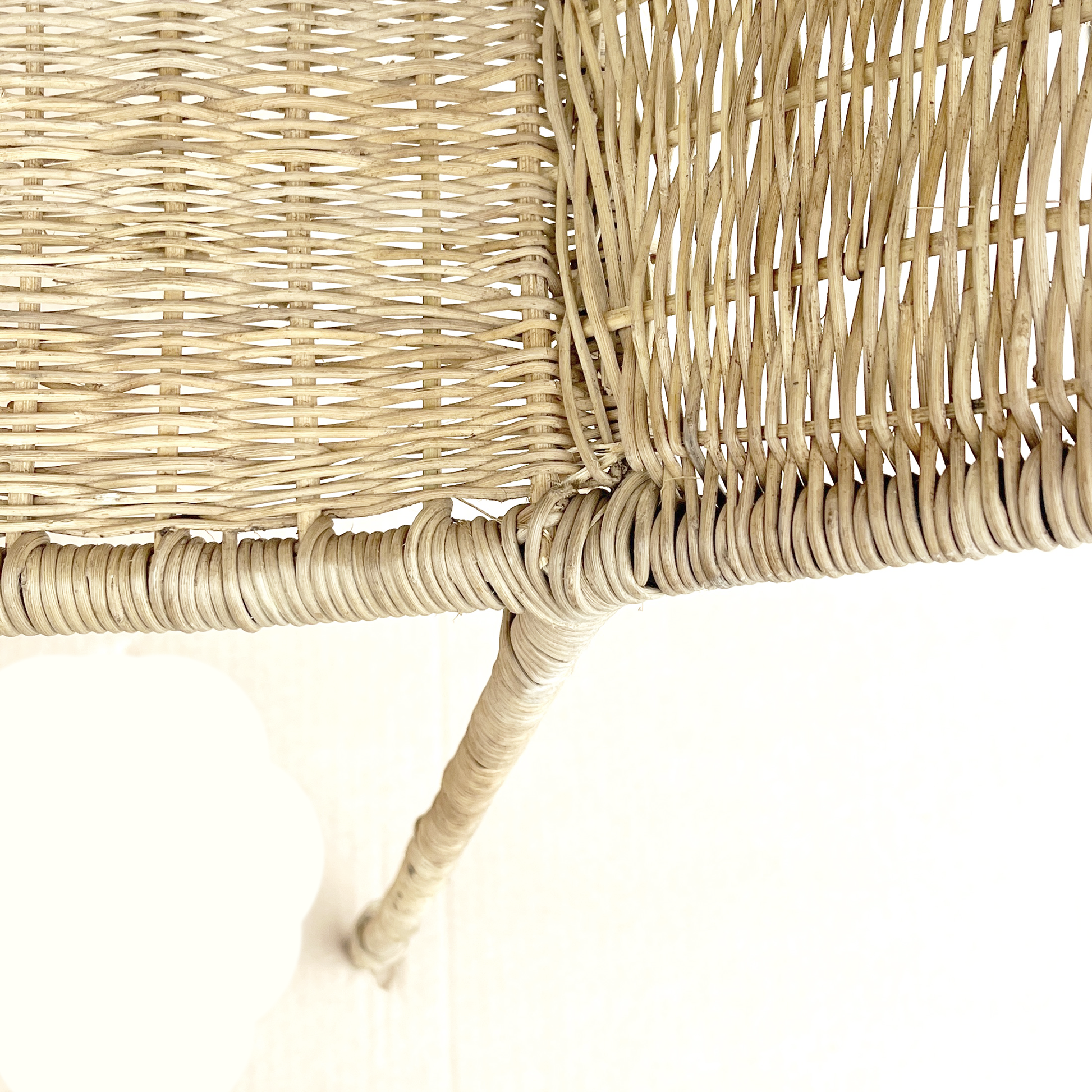 Malawi cane egg chair - Transform your garden or patio into a peaceful retreat