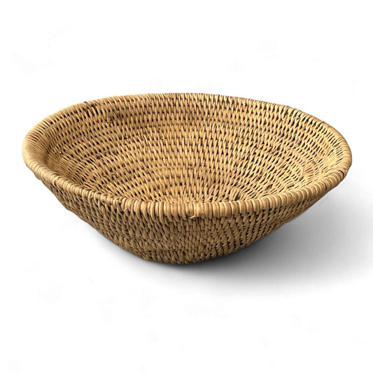 the Buhera Dish elevates any space with its natural charm and functionality. Whether used as a decorative accent or for storage, it adds an organic touch to your home. Perfect for everyday items and throws, displaying on a wall, or holding fruits and vegetables, the Buhera Dish is a stunning addition to your home.