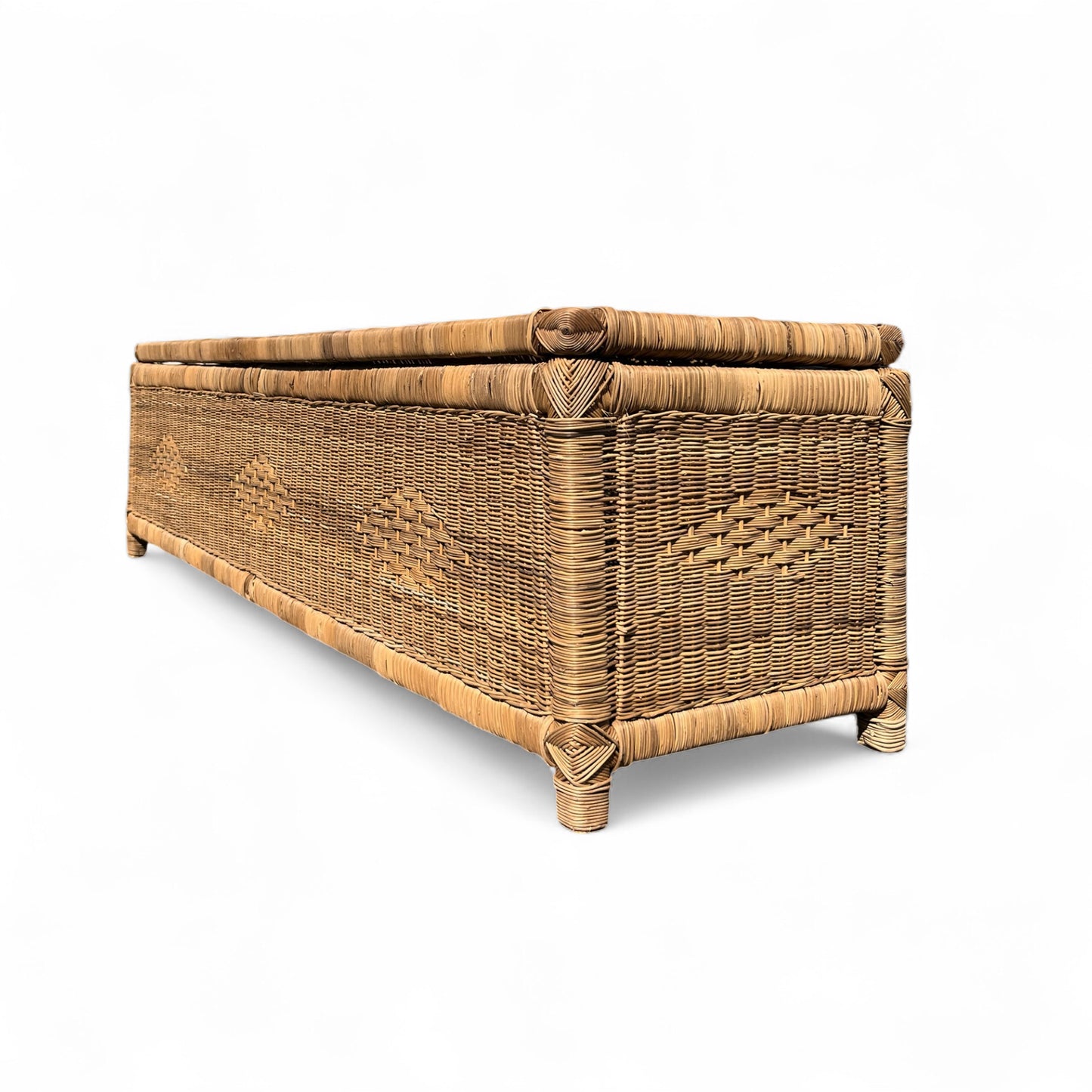 Malawi Furniture - Kist - Closed - Angled View