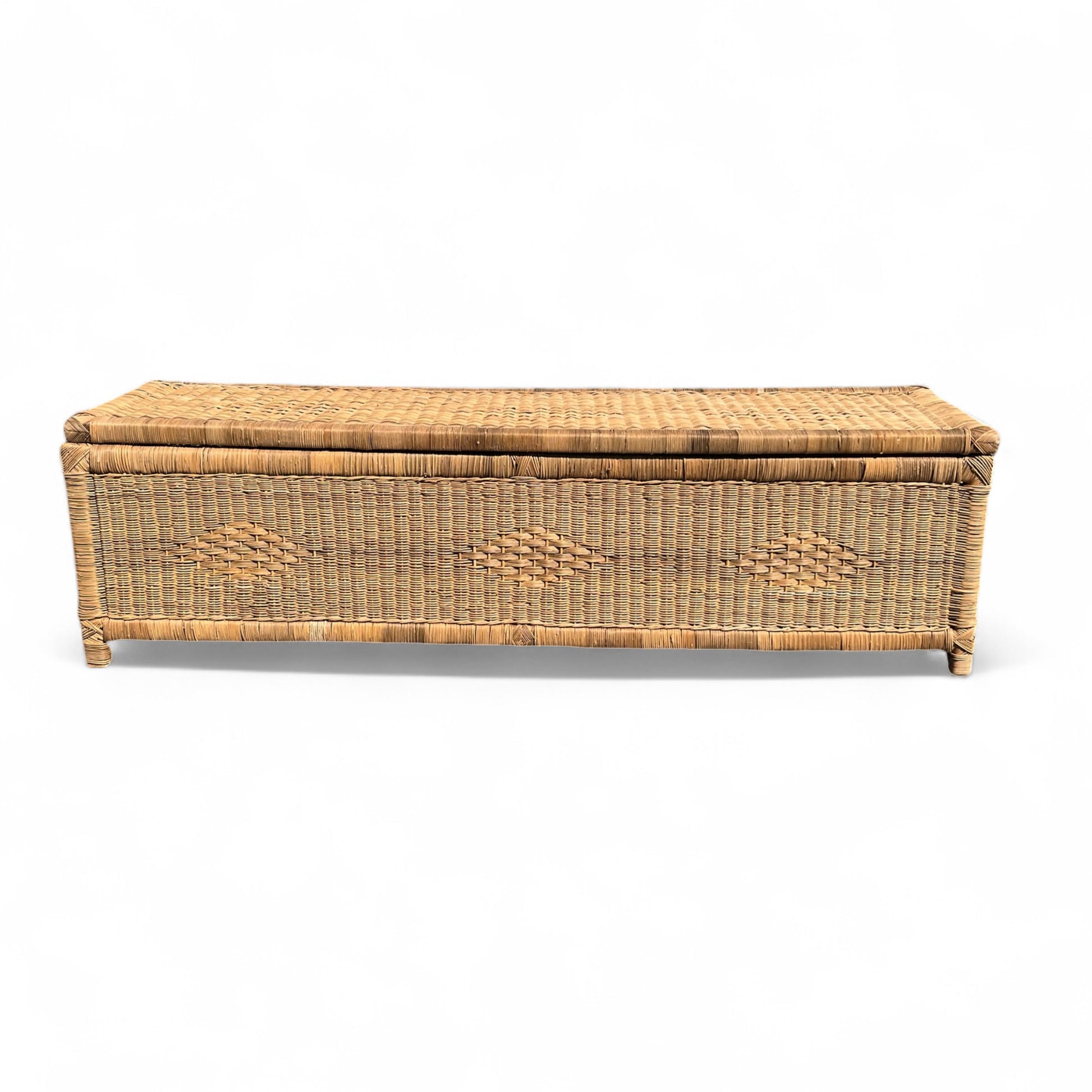 Malawi Furniture - Kist - Closed - Front View